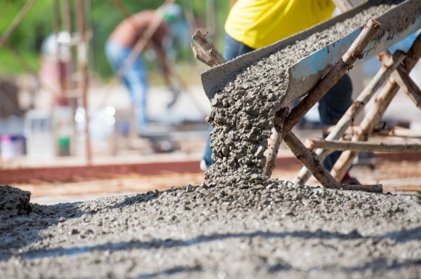 Backyard Concrete Pouring in Roseville